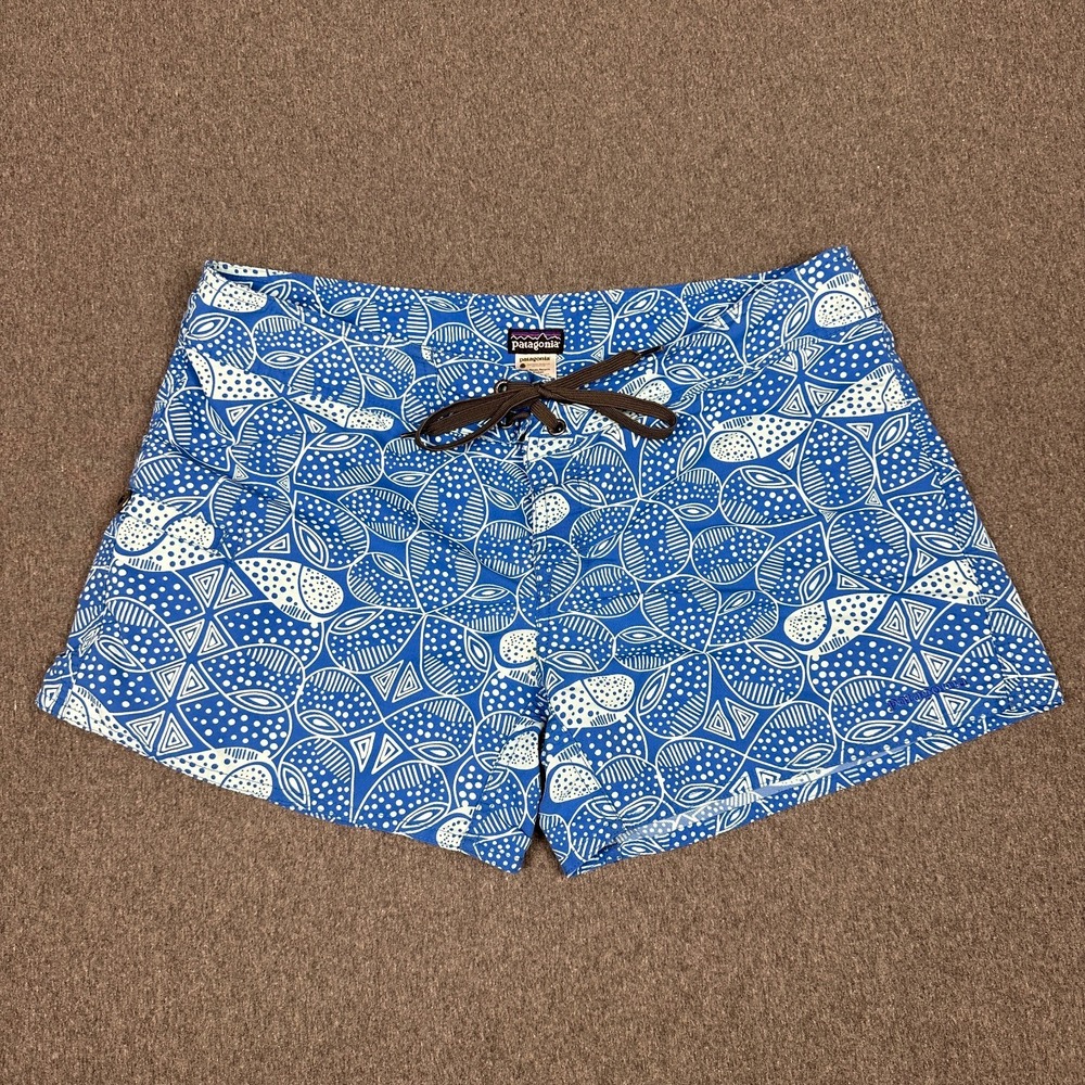Patagonia Wavefarer Boardshorts Womens 8 Blue White Floral Swim Shorts Pattern